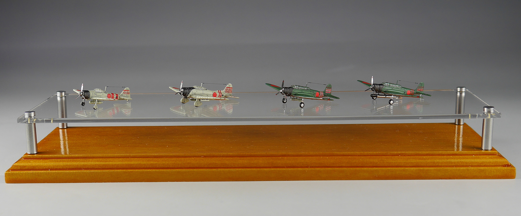 ハセガワ1/350空母艦載機セットをアドラーズネストのディテールアップ