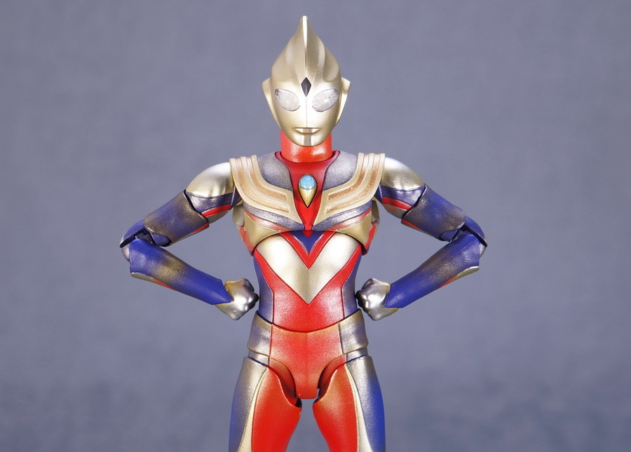 ウルトラマンティガ 真骨頂 フィギュアーツグリッターティガ&マルチ