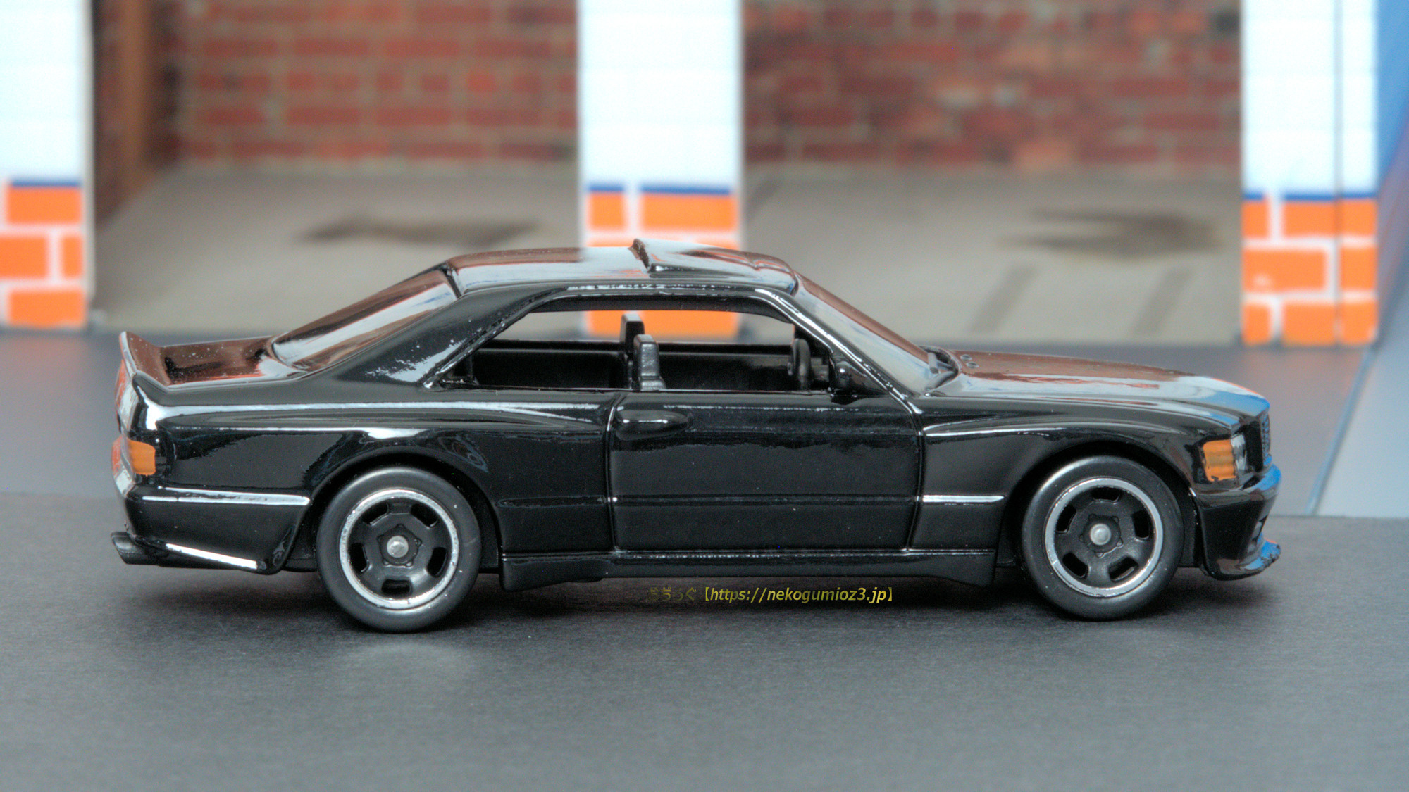 ホットウィールカスタム メルセデスベンツ 560 フルエアロ仕様☆トミカ改造