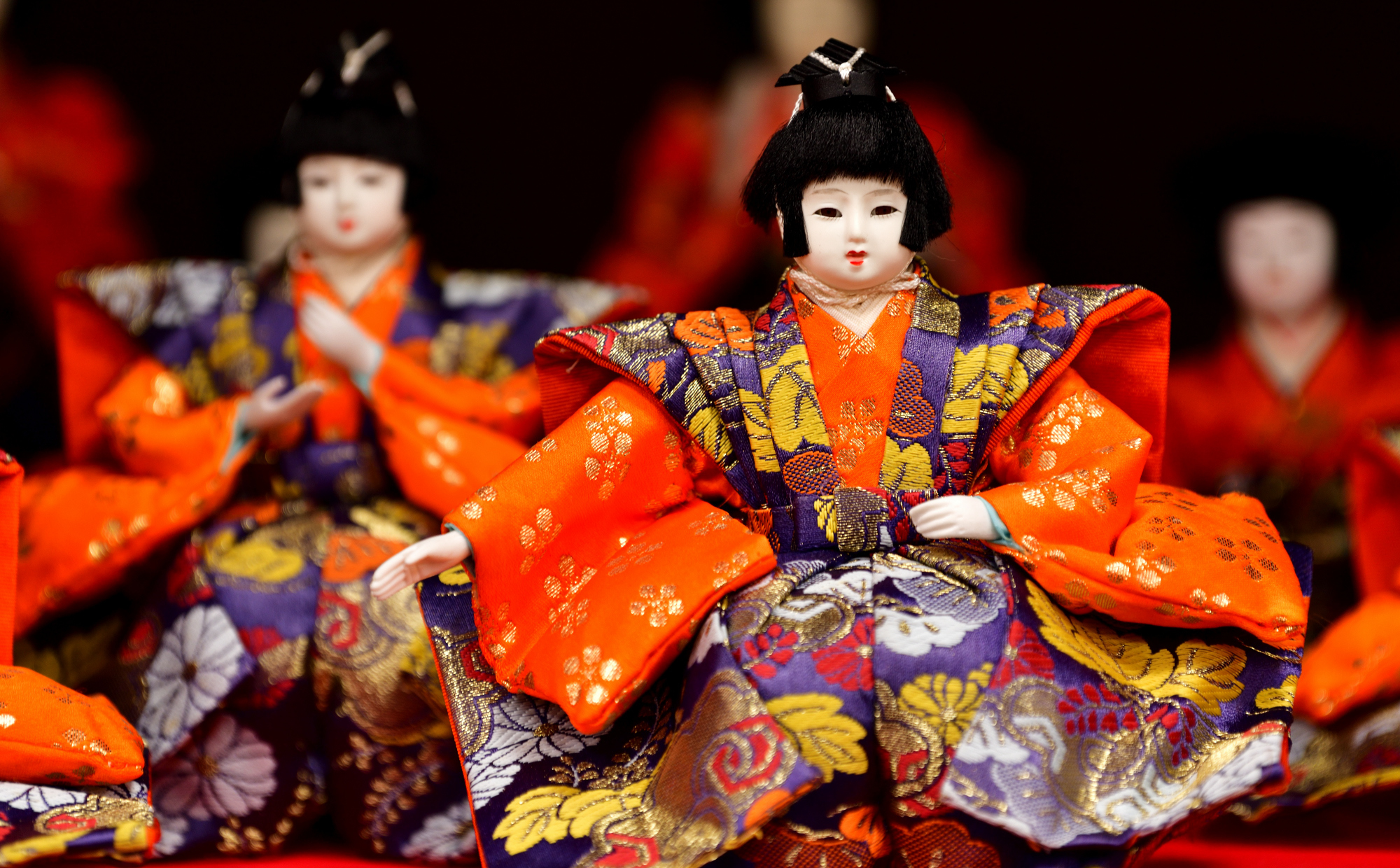 江戸時代に製作された豪華絢爛な雛人形や可愛らしいウサギの雛人形がお