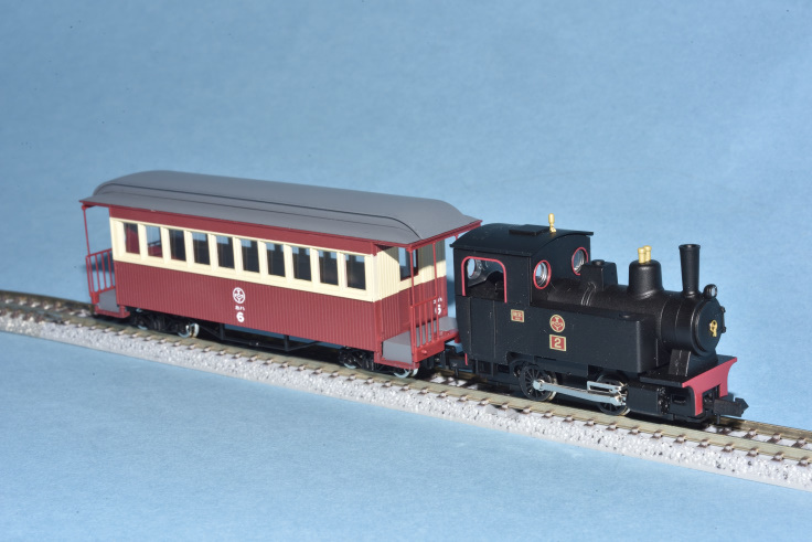 富井電鉄 猫屋線 蒸気機関車＋客車（旧塗装）が入線しました。 - 鉄道