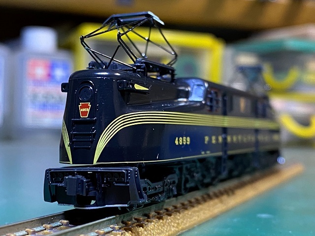 Nゲージ】﻿KATO-USAのペンシルバニア鉄道GG1電気機関車をダウン