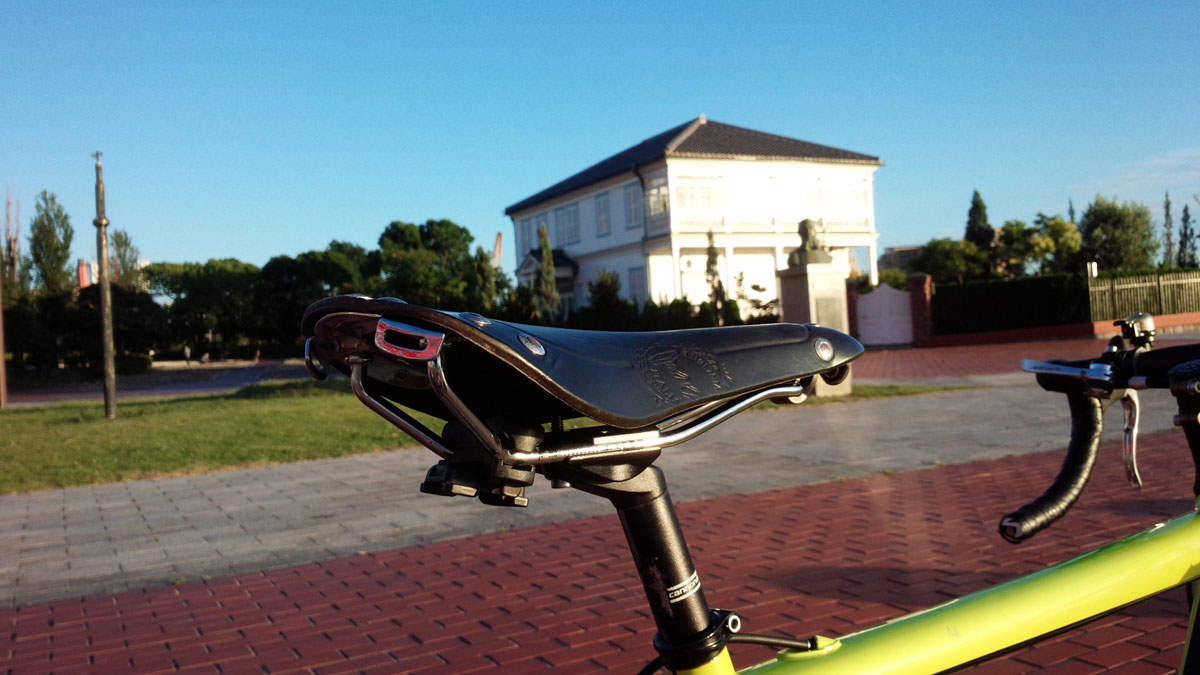 Sella Italia STORICA 長く愛用したいロード向け革サドル | CBN Blog