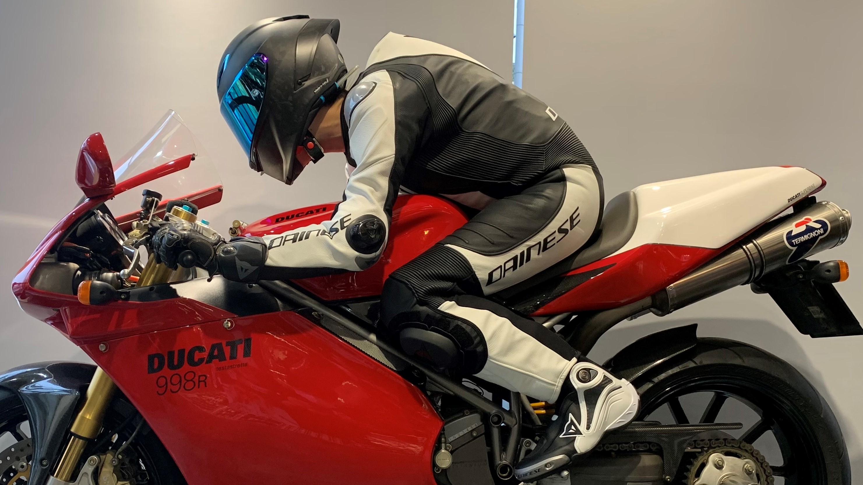 サーキット走行を楽しんでみませんか？オススメアイテムをご紹介