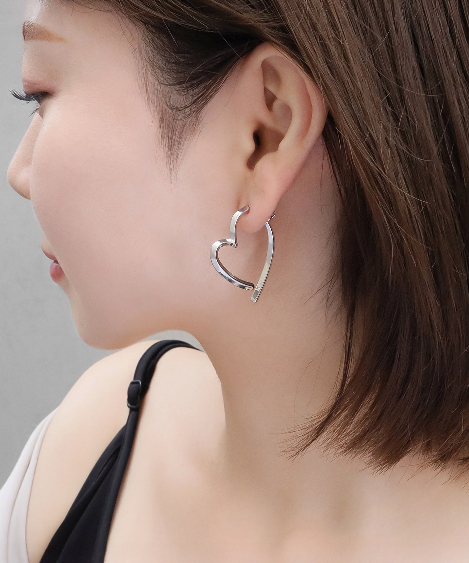 blackdia ocean ハートストロークピアス