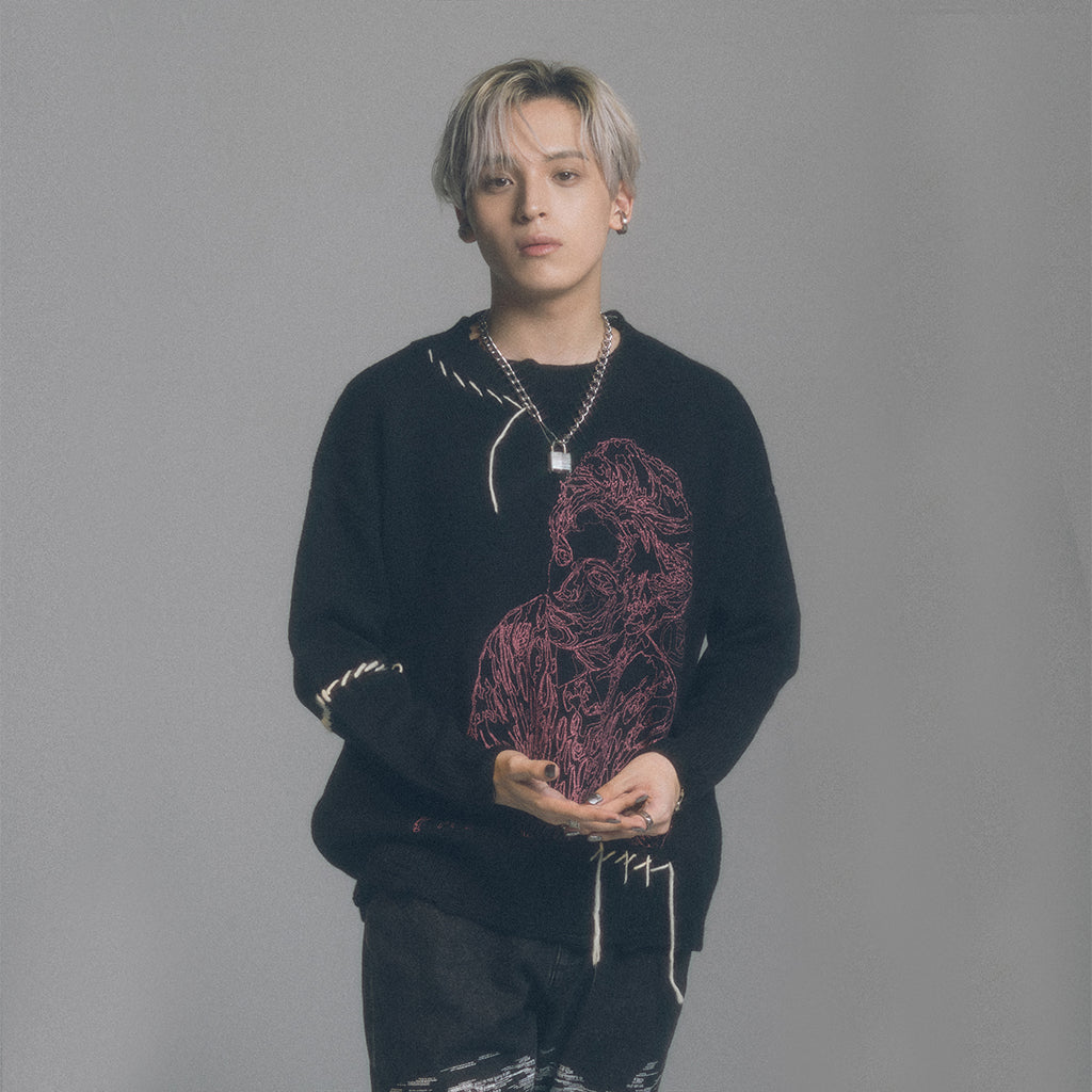 Novel Core × A Good Bad Influence” Outline Sweater Black – BMSG