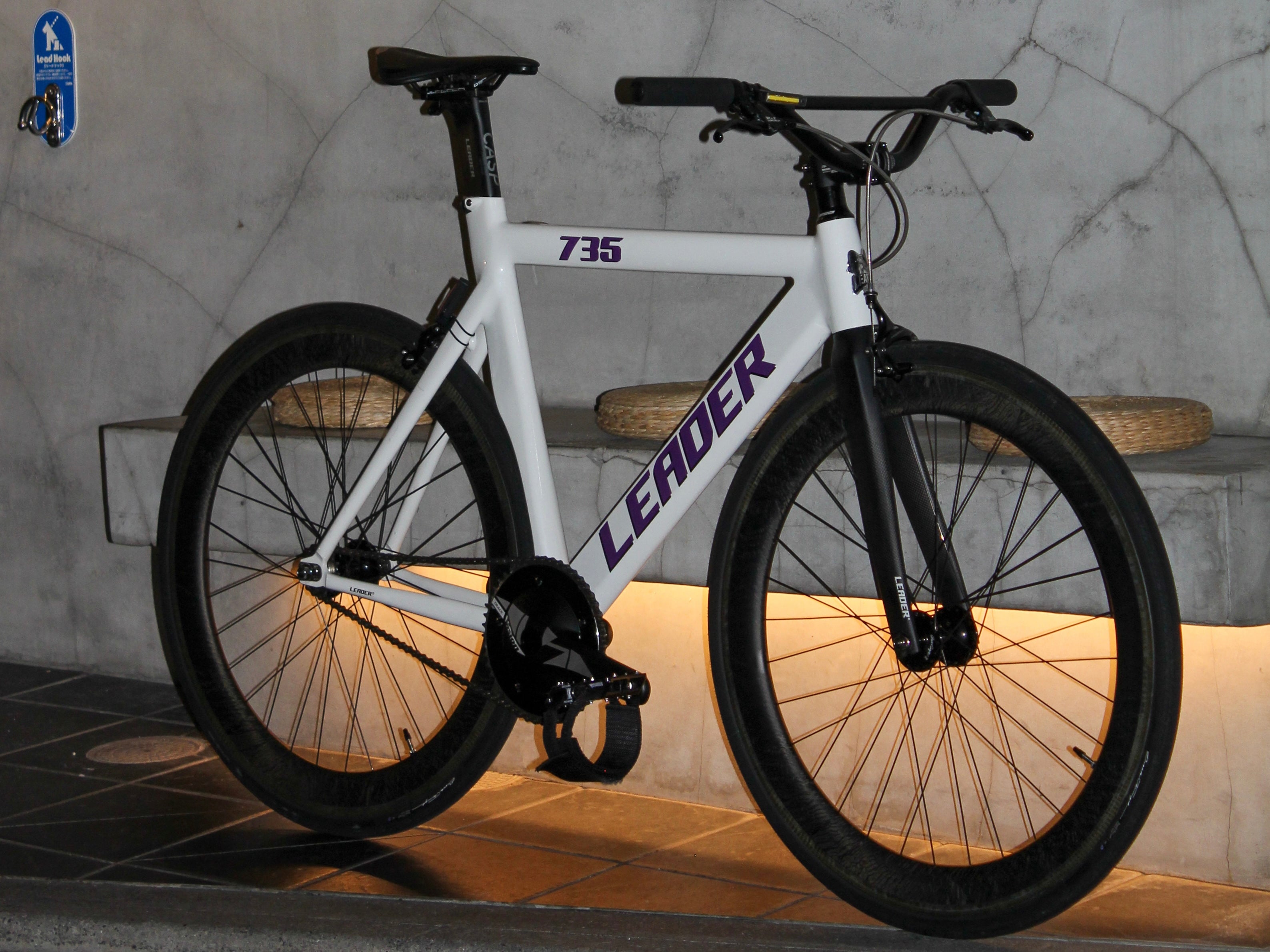 IMG_6944_2.jpg?v=1757300709&