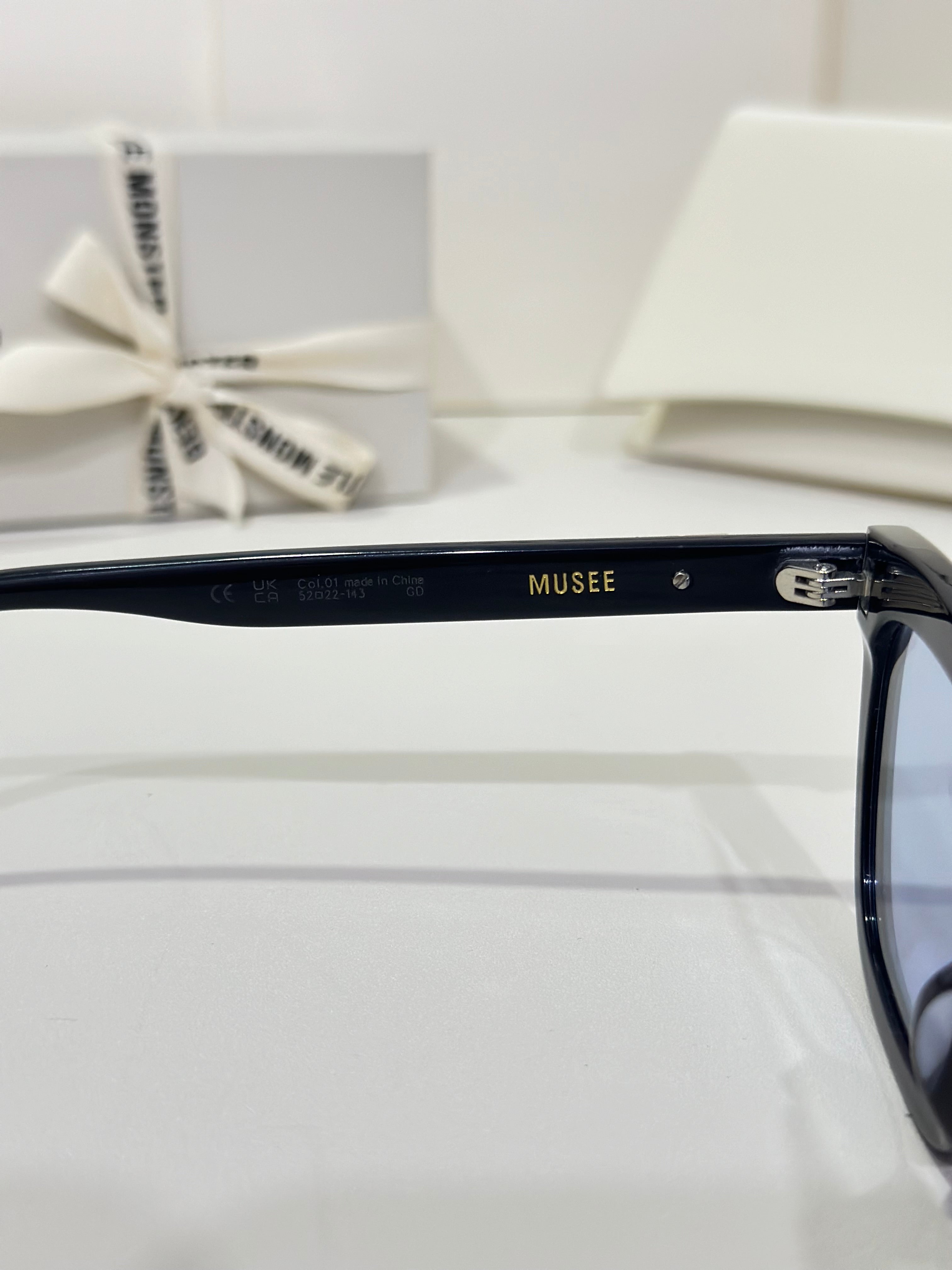 Musee 01(BL) – BTSGLASSES