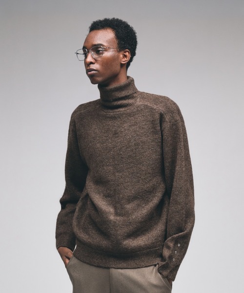 セール】Studded Design Turtleneck Knit / タートルネックスタッズ