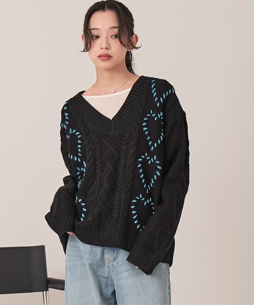 セール】配色ステッチハートケーブルVネックニット（ニット/セーター