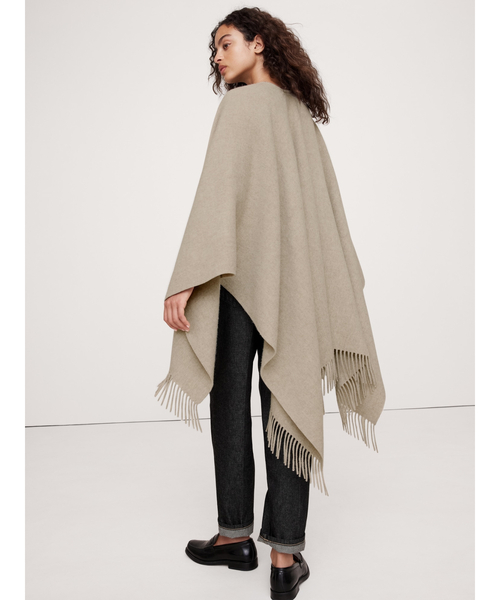 Banana Republic（バナナリパブリック）の「ウールポンチョ（ポンチョ