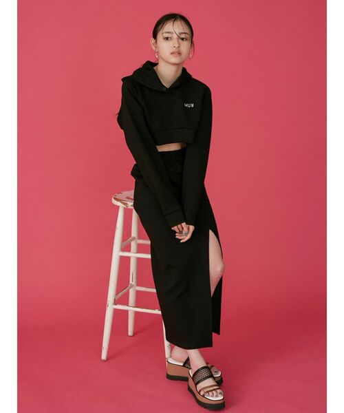 MURUA（ムルーア）の「ロゴクロップドパーカー【セットアップ着用可