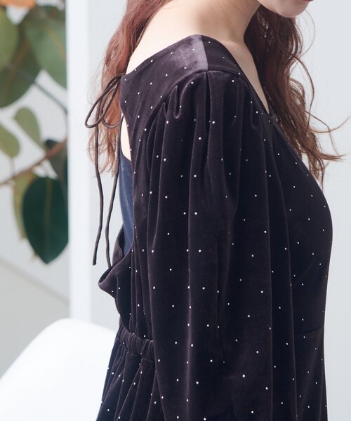 セール】【結婚式/オケージョン】ベロアスタッズミニワンピース