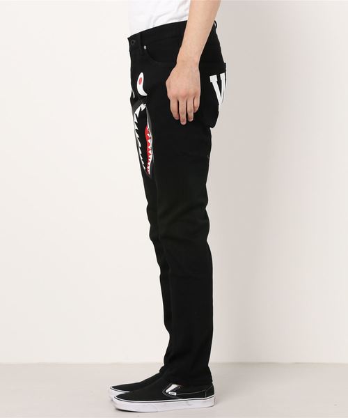A BATHING APE（アベイシングエイプ）の「SHARK SLIM STRETCH DENIM