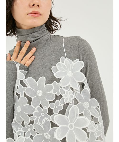 フラワーオーガンジービスチェ（その他トップス）｜emmi（エミ）の