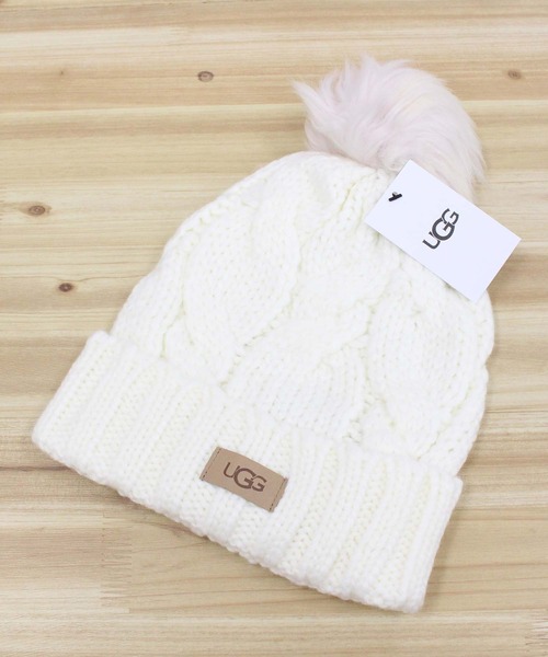 UGG（アグ）の「ケーブルビーニー ポム W CABLE BEANIE W POM（ニット