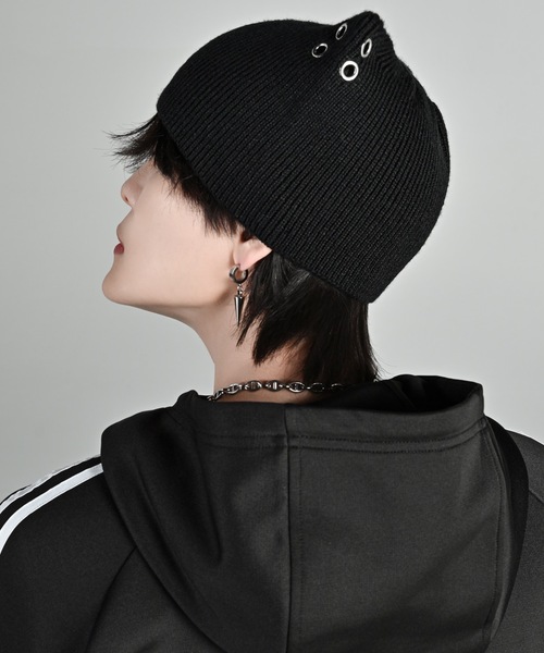 ADRER（アドラー）の「Cat ear metal eyelet knit beanie / キャット
