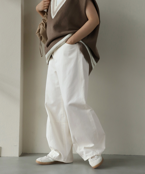 FRAMeWORK（フレームワーク）の「20チノフォルムカーヴィーパンツ