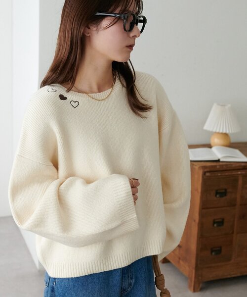 WEB限定】首元ハート刺繍ニット（ニット/セーター）｜DISCOAT（ディス