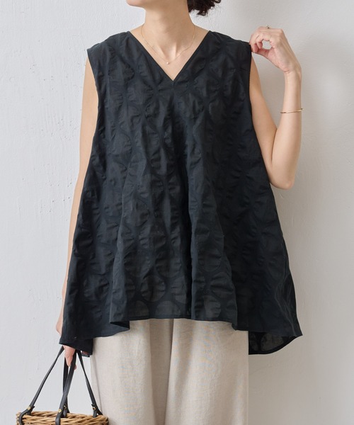 BEARDSLEY（ビアズリー）の「ドットリップルノースリブラウス（タンク