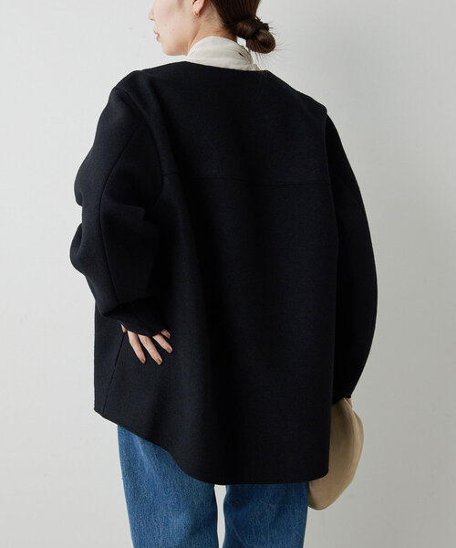 GALLARDAGALANTE（ガリャルダガランテ）の「ノーカラーミドルコート