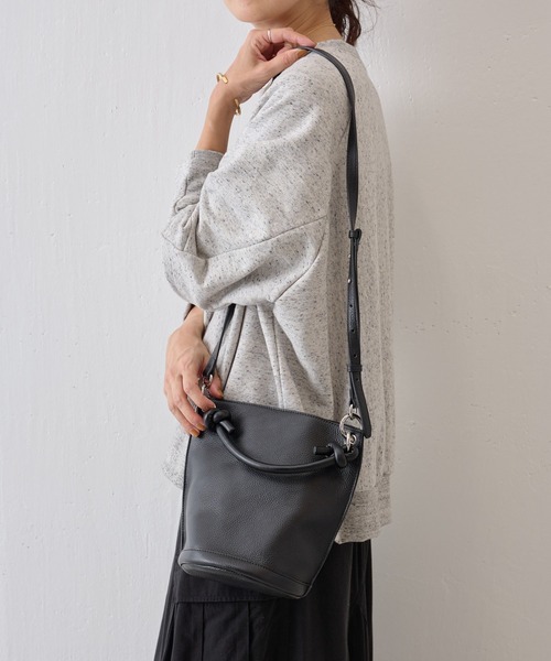 BEARDSLEY（ビアズリー）の「バケツ型レザー2WAYバケットバッグ