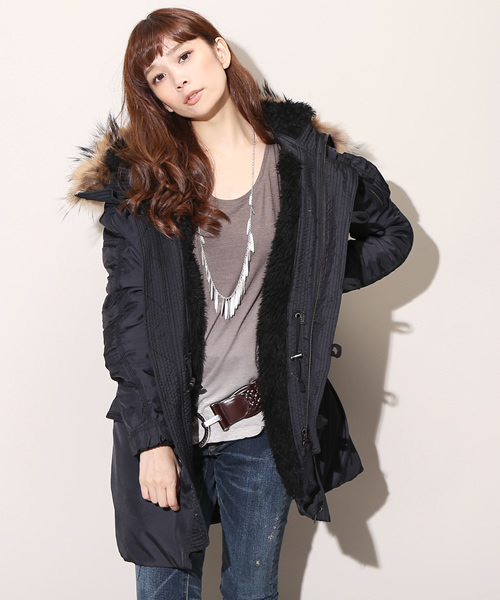 goa（ゴア）の「ラクーンファー付オリジナルshell N-3B（ナイロン