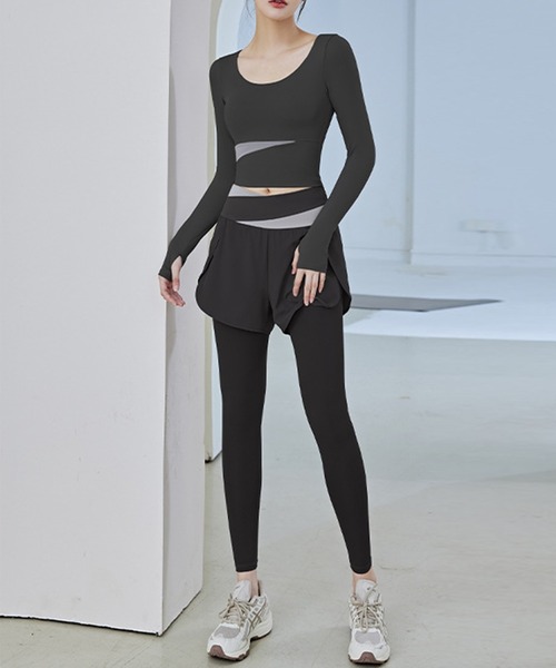 大きいサイズ有/吸汗速乾/ストレッチ有】長袖ヨガウェアトップス+