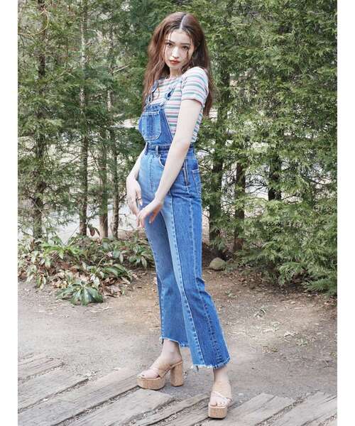 EVRIS（エヴリス）の「リメイクフレアデニムサロペット（サロペット