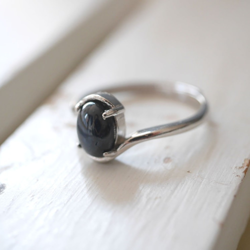 Silver925】再販／スターサファイアのデザインシルバーリング（8x6mm