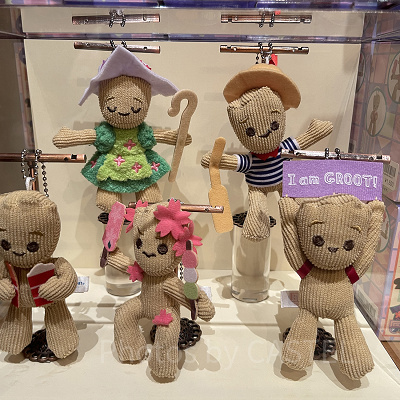 ぬいぐるみチャーム(イッツ・ア・スモールワールドwithグルートグッズ