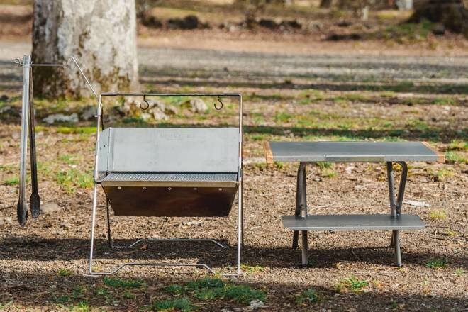 ユニフレーム2024年新商品「焚き火ベースsolo ウィンドスクリーン