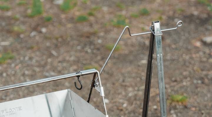 ユニフレーム2024年新商品「焚き火ベースsolo ウィンドスクリーン