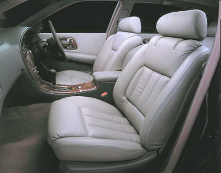 プレジデント（日産）ソブリン 4輪マルチリンクサスペンション仕様