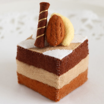 ケーキ（フェルトままごとブック） - 型紙屋 かわうそブック