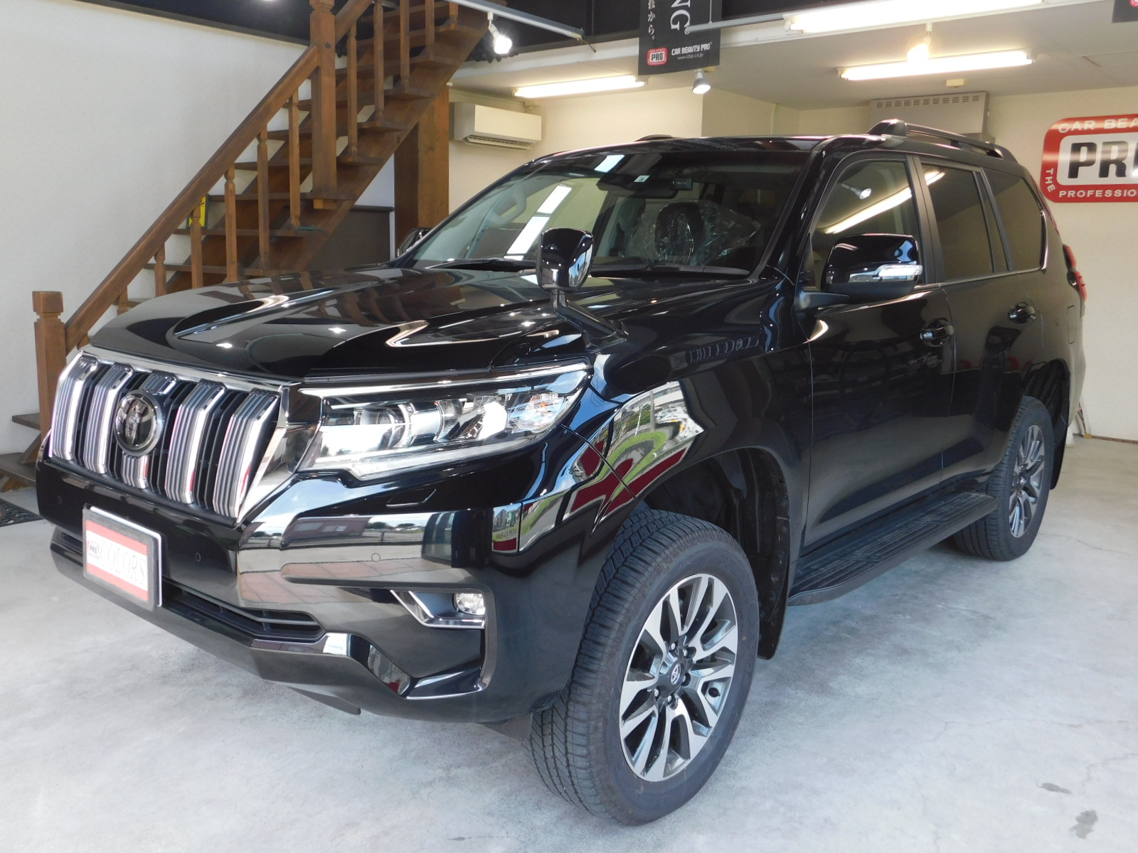 アティチュードブラックマイカのプラドです！ | CAR BEAUTY PRO COLORS