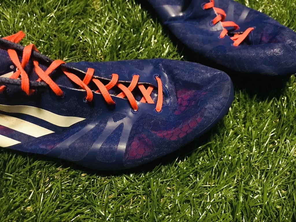 スパイクレビュー】高反発×軽量=最強のスパイク、アディゼロプライムSP