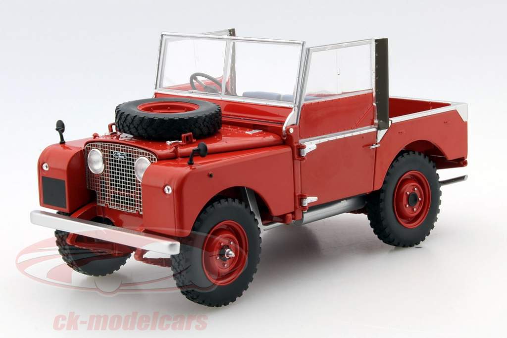 Minichamps brings out new version of Land Rover Series I
