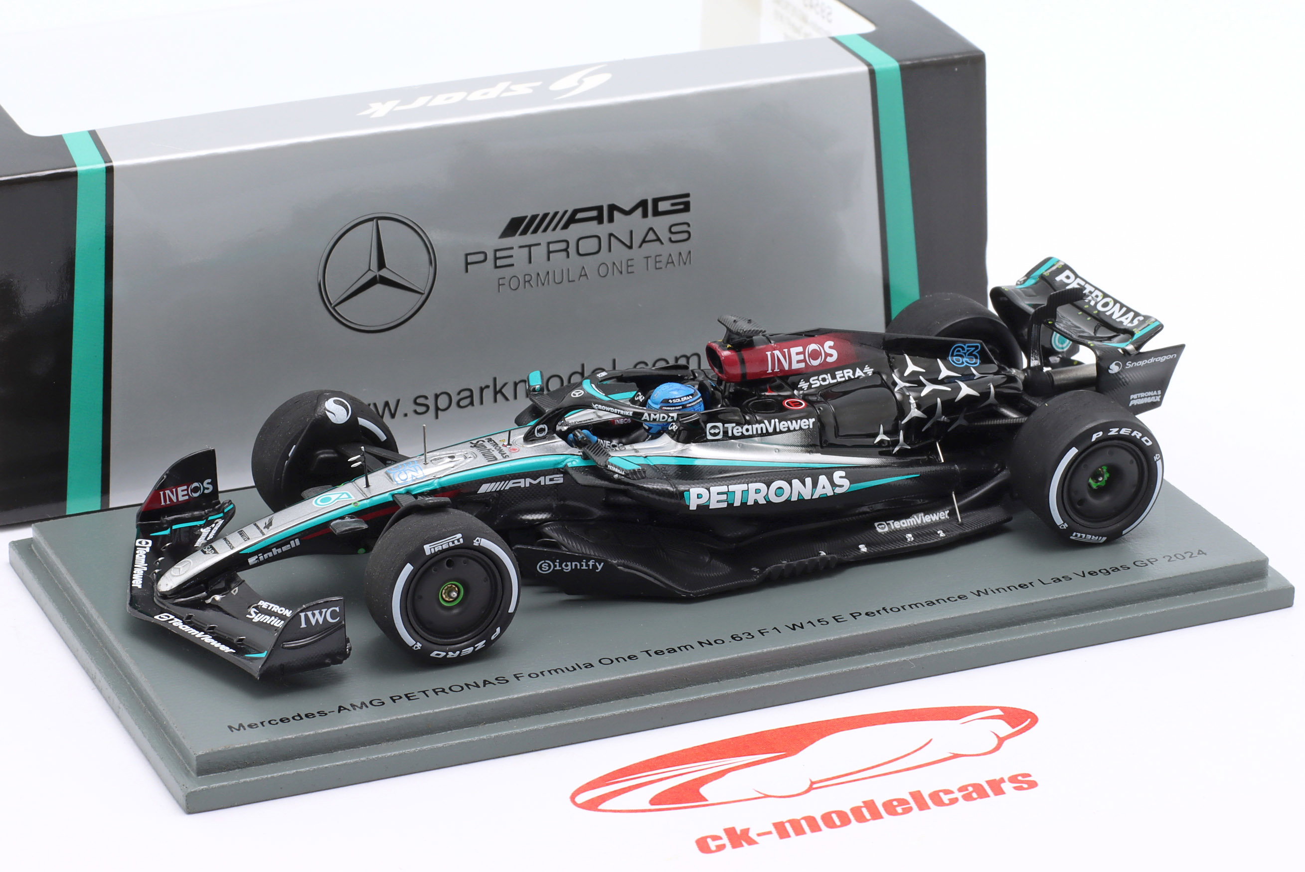 Spark 1:43 George Russell Mercedes-AMG F1 W15 #63 Winner Las Vegas