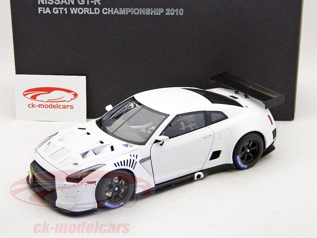 AUTOart 1:18 Nissan GT-R GT1 Championship RHD Plain Body Edition