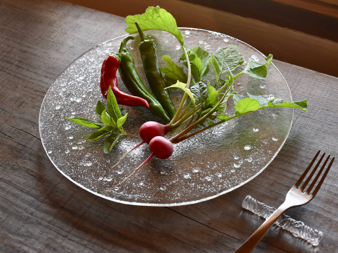 ガラス皿づくり 】伊吹山の麓で想い出と作品を創造いただけます