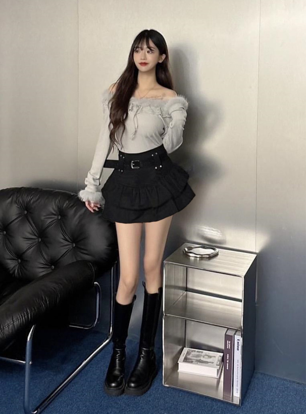 ILLIT アイリット BEB ベルト&インパン付きフリルティアードミニ