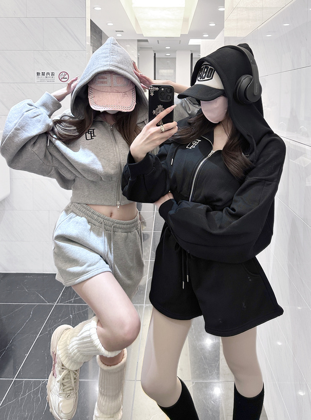 ♡pippi♡ 専用」新品未使用 moschino スウェット 上下セット5A