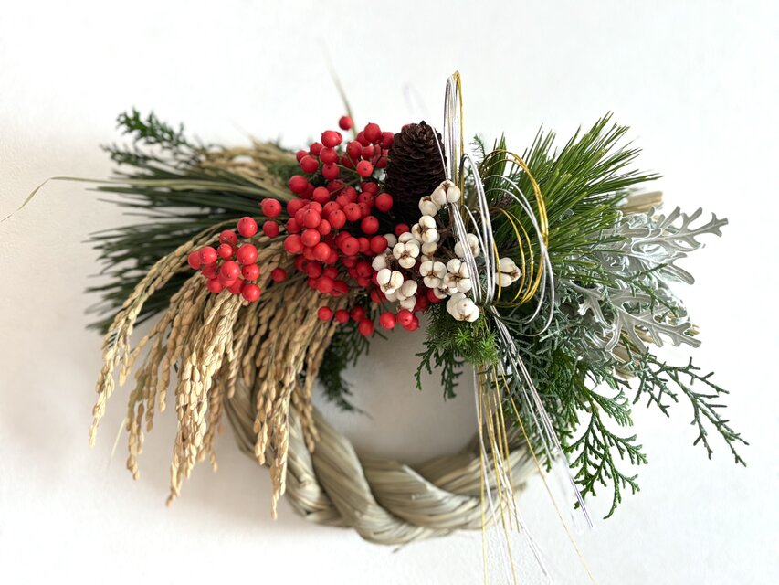 しめ縄のお正月飾り大（南天） | iichi 日々の暮らしを心地よくする