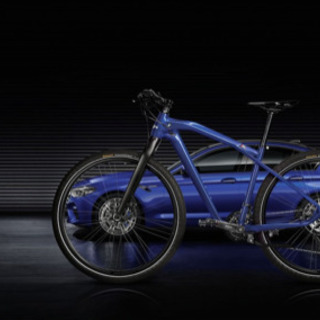 世界限定500台】BMWクルーズバイク カーボンリミテッドエディション