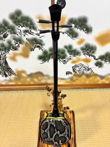 沖縄三線 島黒木！島クルチ！江戸ユナー型！本蛇皮一枚張り！ 沖縄