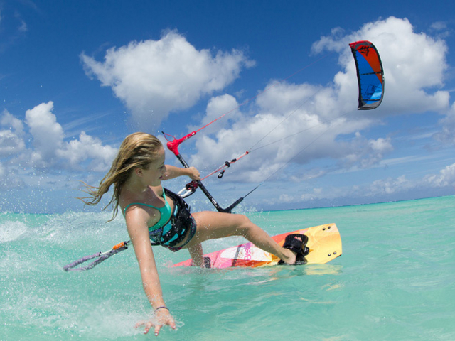 カイトサーフィンカイトボードAIRJUNK】アクセス・営業時間・料金情報