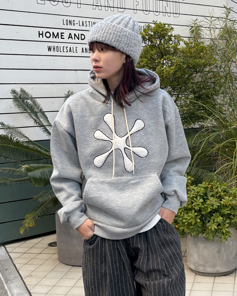 ユニセックス)ビッグ刺繍パーカー | ファッション通販サイト NUGU