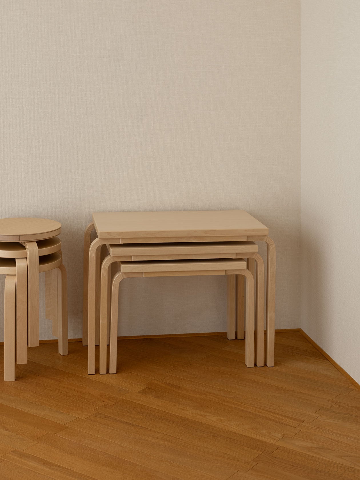 NESTING TABLE 88 | Artek (アルテック)