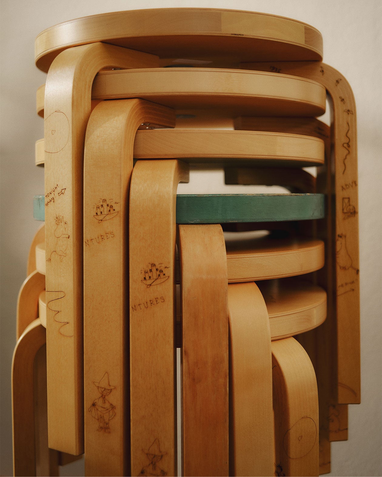 Artek + Moomin (アルテック＋ムーミン) Stool 60 Celebration | Artek